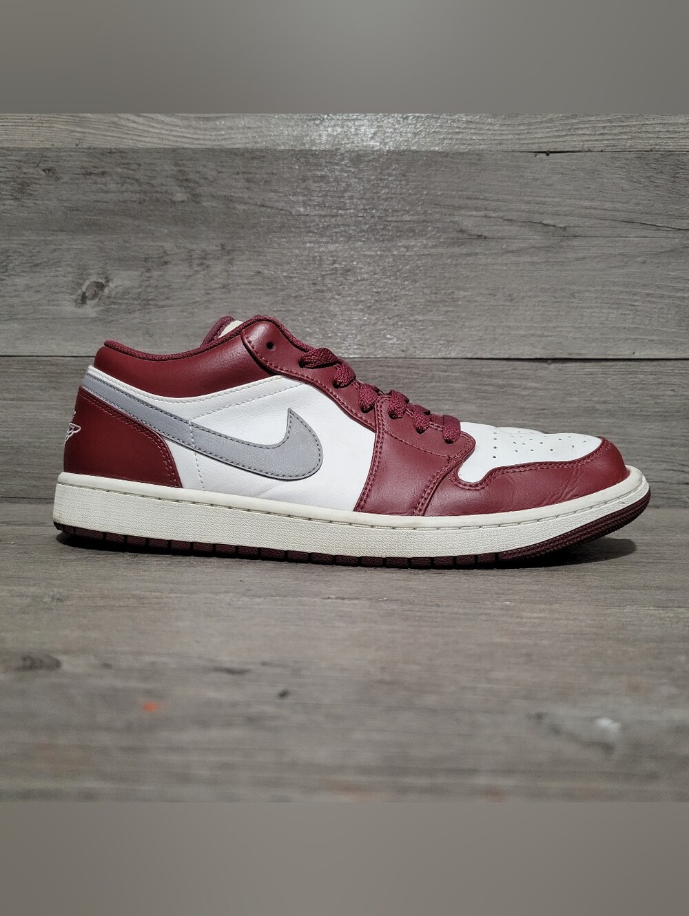 Jordan Retro 1 Low Mens Size 11 Cherrywood Red 553558-615 Sneakers